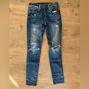 American Eagle 🦅 Move-Free Athletic Skinny Jeans